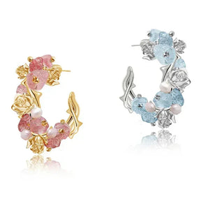Par de pendientes florales