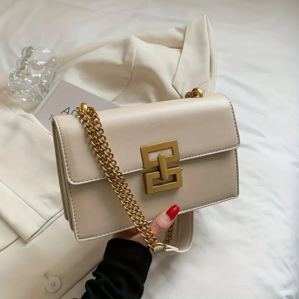 Bolsa Tiracolo Clássica Minimalista – Elegância Atemporal com Estilo
