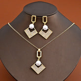 Conjunto de collar y pendientes de plata 925 con colgante de perla