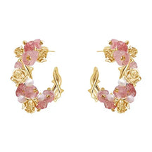 Par de pendientes florales