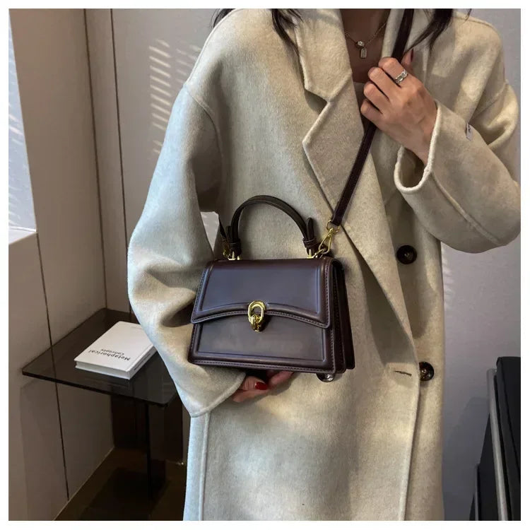Bolsa Tiracolo Feminina – Elegante, Versátil e Moderna