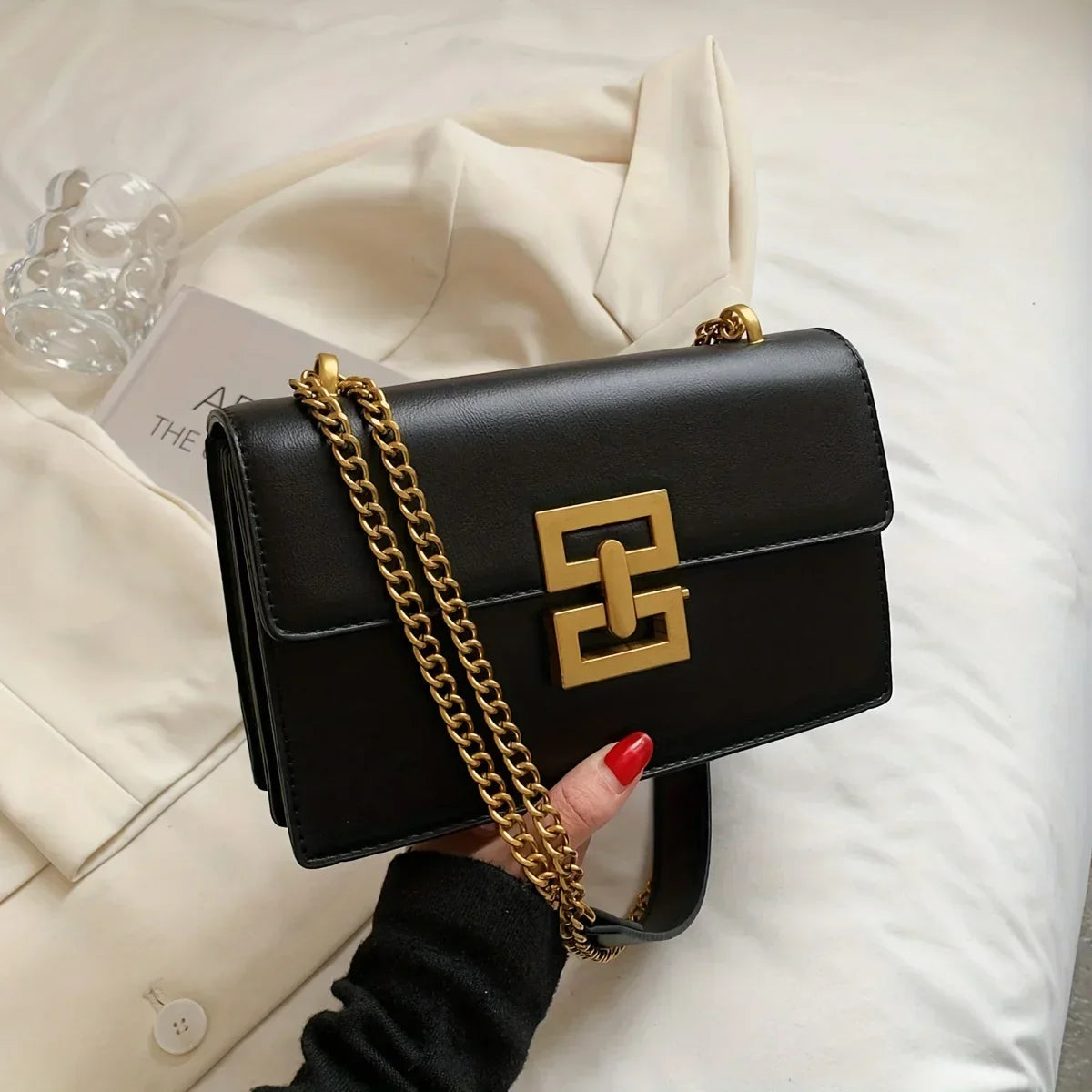 Bolsa Tiracolo Clássica Minimalista – Elegância Atemporal com Estilo