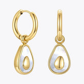 Par de pendientes de aguacate bañados en oro