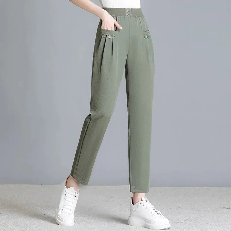 Pantalones Giana: versátiles, ligeros y muy elegantes.