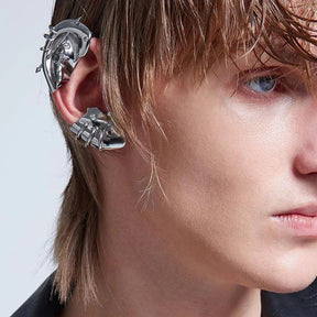 Pendientes Cyberpunk bañados en plata