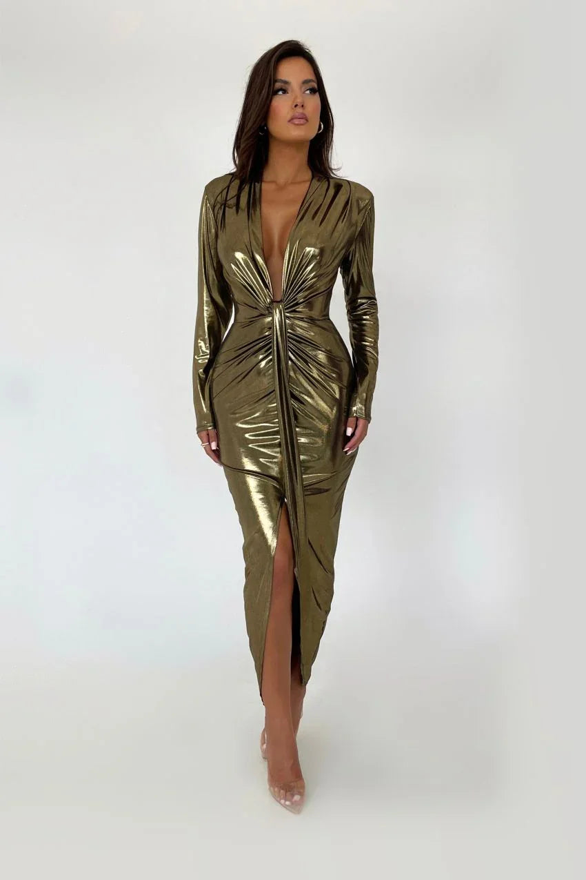 Vestido Sara Metalizado Dorado: Un Look Encantador para Brillar