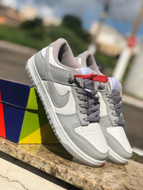 SB Dunk Low Blanco Gris Neutro Novo