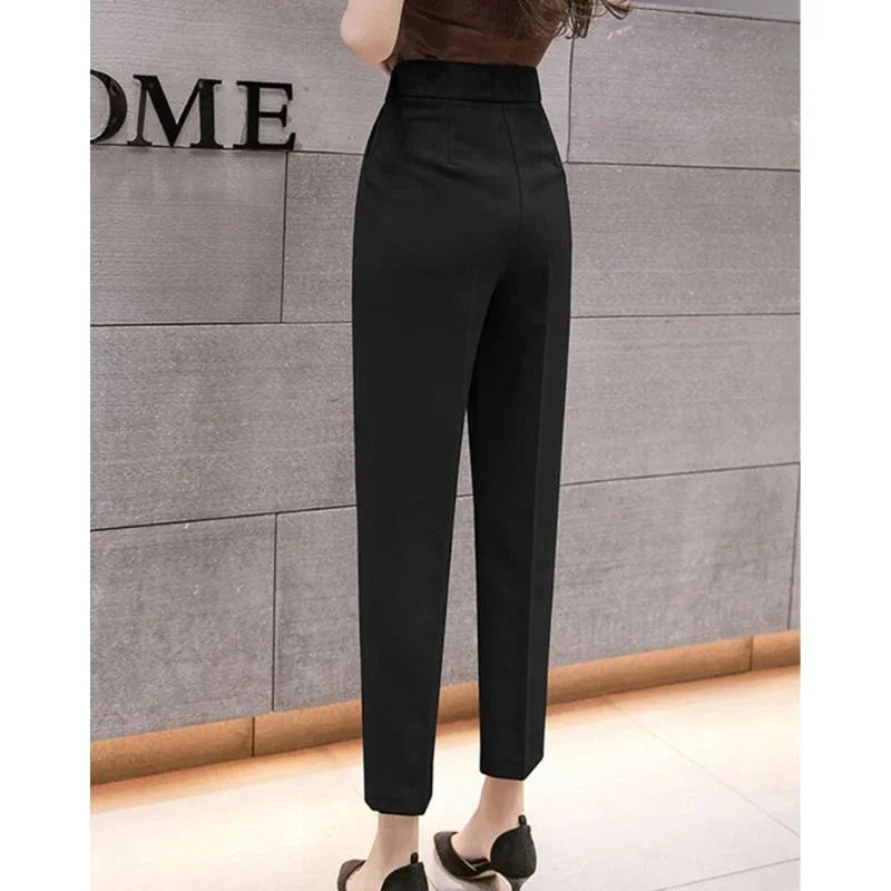 Calça Corinne – Elegância e conforto para o dia a dia