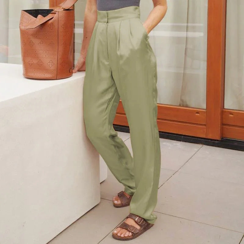Nancy Pants – Modern design with a classic touch