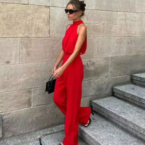 Estela Jumpsuit – Modern design with a classic touch 
