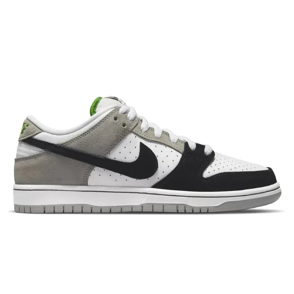 SB Dunk Low Clorofila Gris Negro y Verde