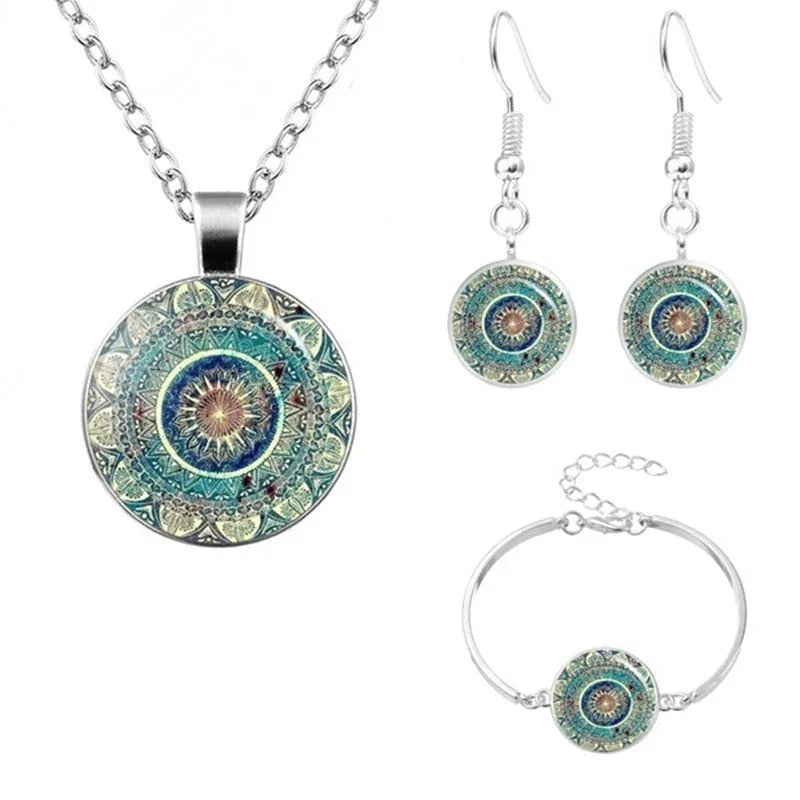 Conjunto de collar, pulsera y pendientes