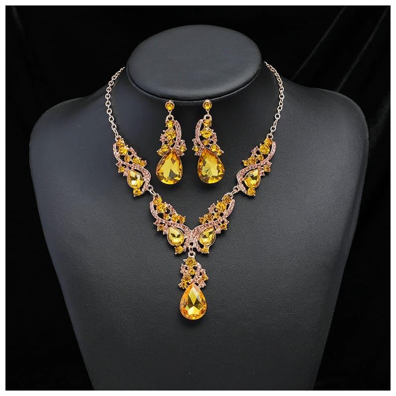 Conjunto de collar y pendientes de cristal de lujo