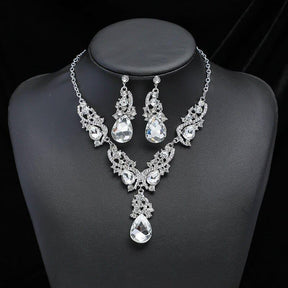 Conjunto de collar y pendientes de cristal de lujo