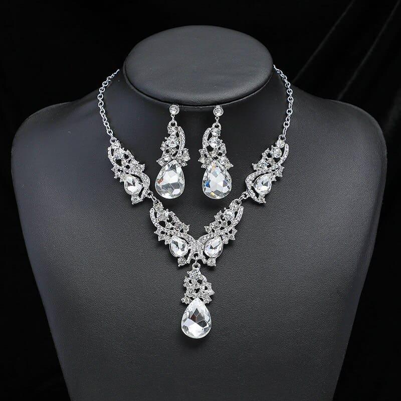 Conjunto de collar y pendientes de cristal de lujo