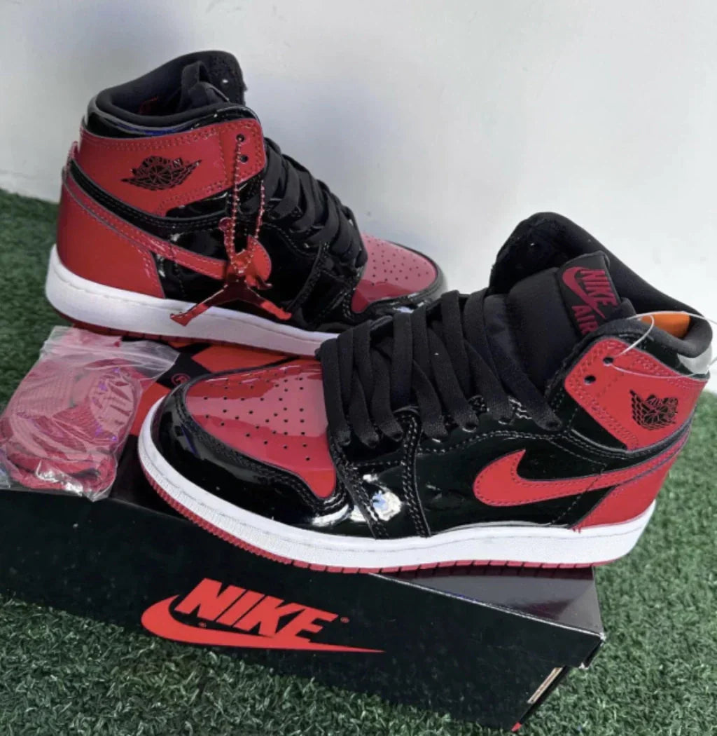Jordan Mid Negro/Rojo Brillante