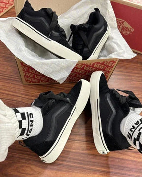 Vans knu todo negro