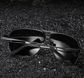 Gafas de sol Commander: encanto y ligereza en un solo look 