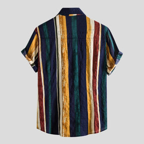 Camisa elegante Loss: diseño moderno con un toque clásico.